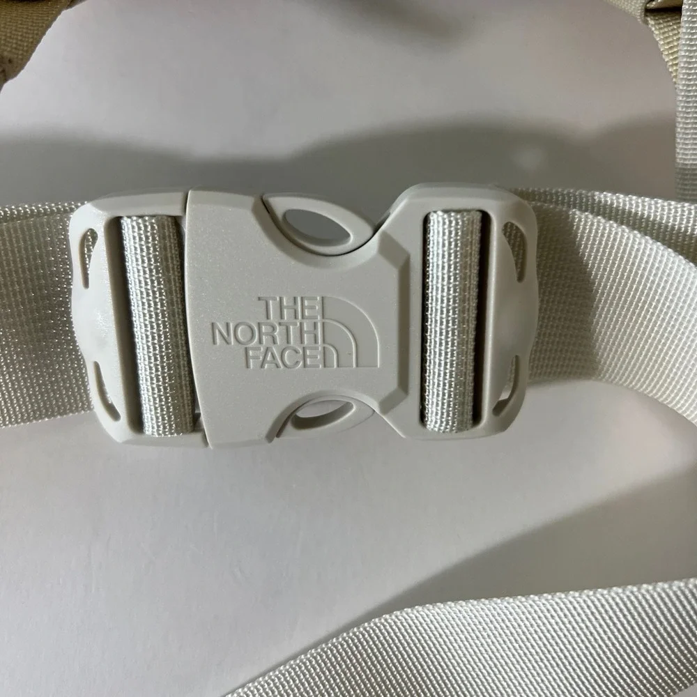 The North Face Base Camp Lumbar Bag Fanny Pack White Ash /Calac NWT